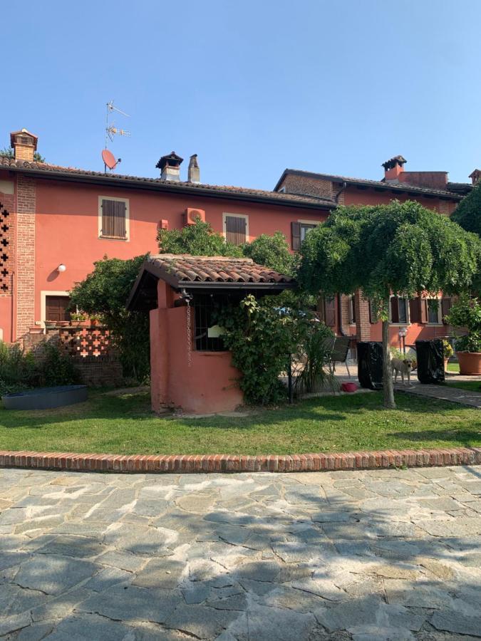 La Vecchia Cascina Rossa Hotell Fubine Exteriör bild