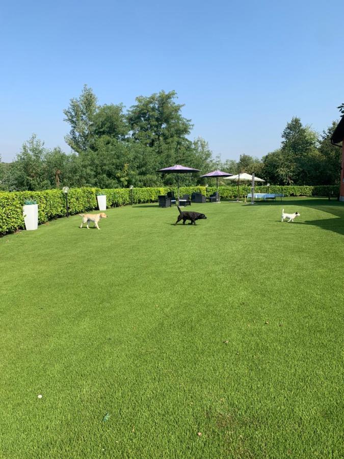 La Vecchia Cascina Rossa Hotell Fubine Exteriör bild