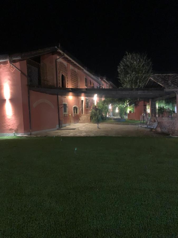 La Vecchia Cascina Rossa Hotell Fubine Exteriör bild